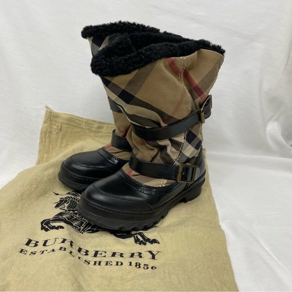 Burberry snow shoes Clearance